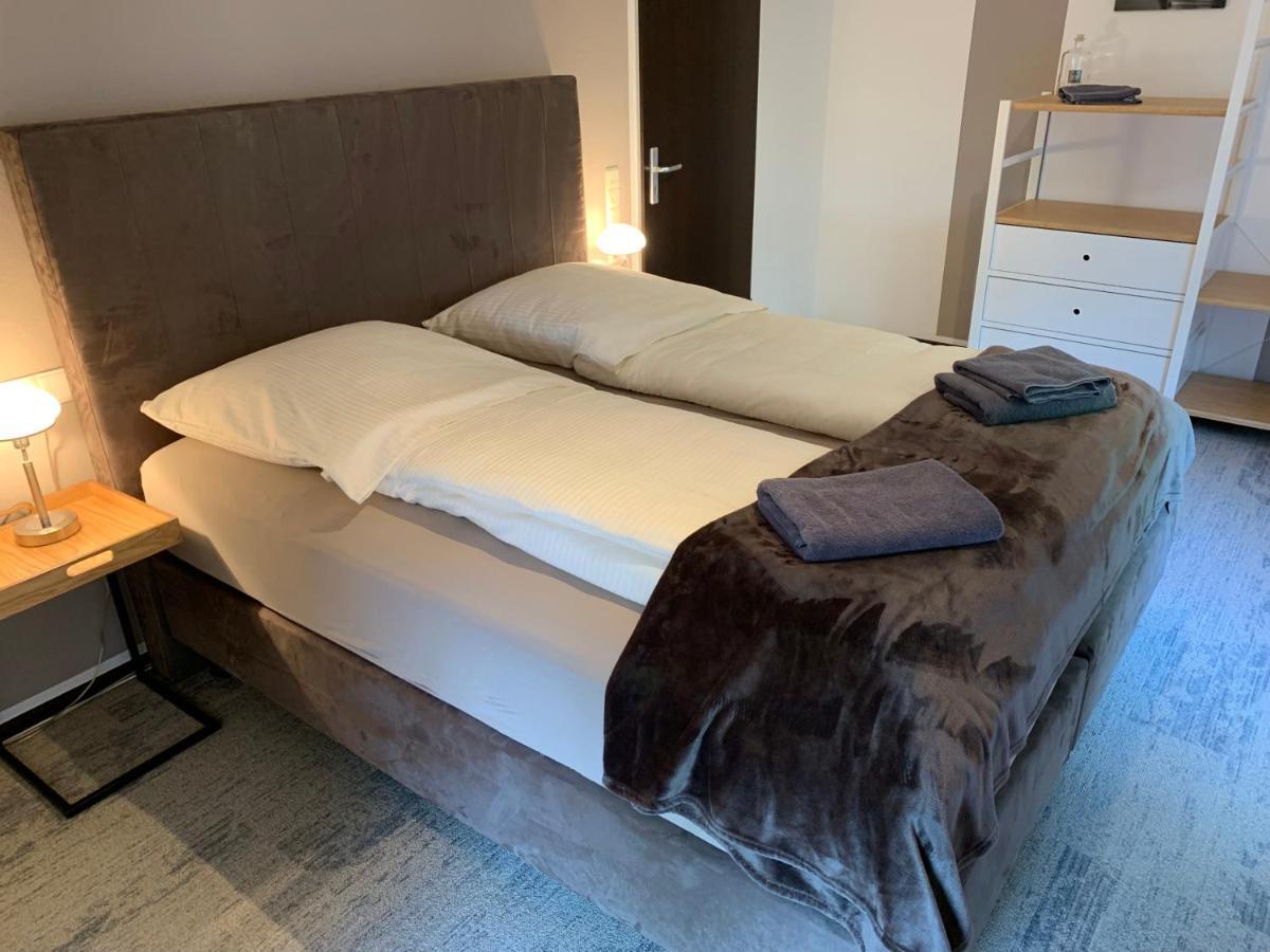 Besotel Erkrath- Schicke Fewo Oder Apartments Zentral Naehe Bahnhof Und Autobahn Im Neandertal Mit Glasfaser Wlan Und Freies Parken Exteriör bild